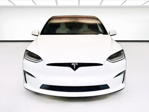 Pearl White Multi-Coat 2023 Tesla Model X Standard Range