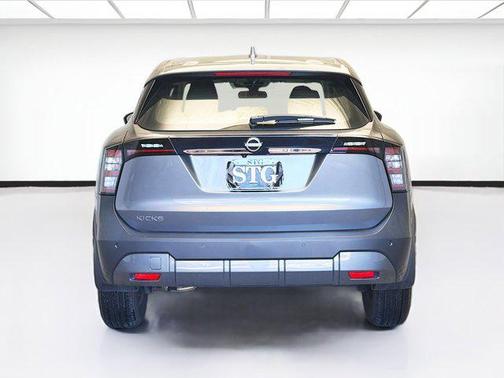 2025 Nissan Kicks S
