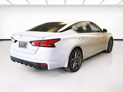 2024 Nissan Altima SR VC-Turbo FWD