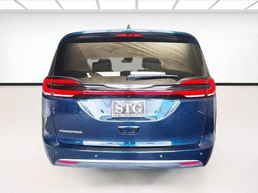 2025 Chrysler Pacifica L