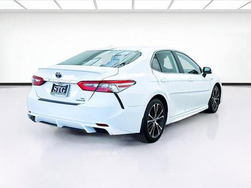 2019 Toyota Camry Hybrid SE