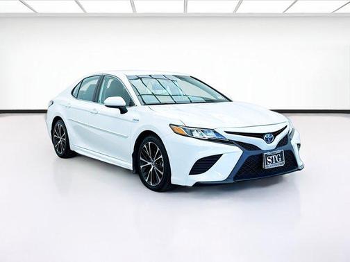 2019 Toyota Camry Hybrid SE