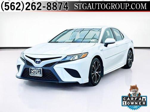 2019 Toyota Camry Hybrid SE