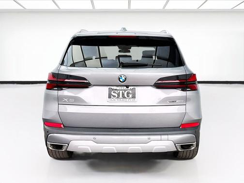 Skyscraper Grey Metallic 2024 BMW X5 sDrive40i