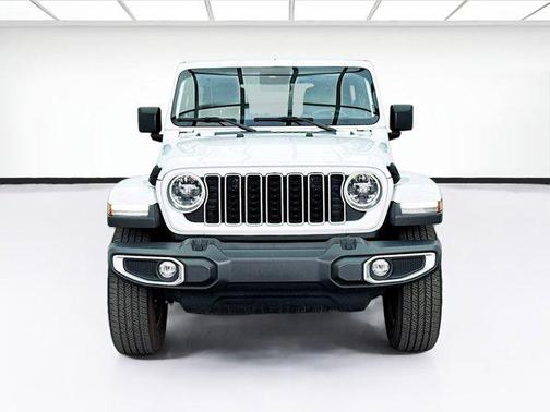 2024 Jeep Wrangler 4-Door Sahara 4x4