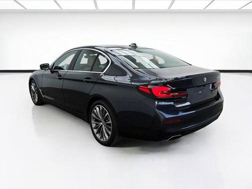 2022 BMW 530 i