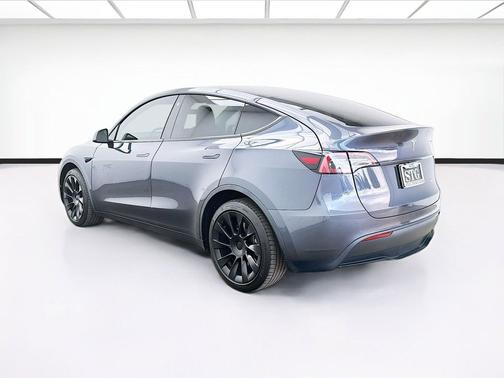 Deep Blue Metallic 2022 Tesla Model Y Long Range Dual Motor All-Wheel Drive