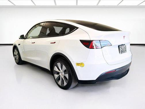 Pearl White Multi-Coat 2022 Tesla Model Y Long Range Dual Motor All-Wheel Drive