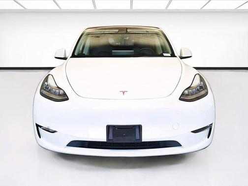 Pearl White Multi-Coat 2022 Tesla Model Y Long Range Dual Motor All-Wheel Drive