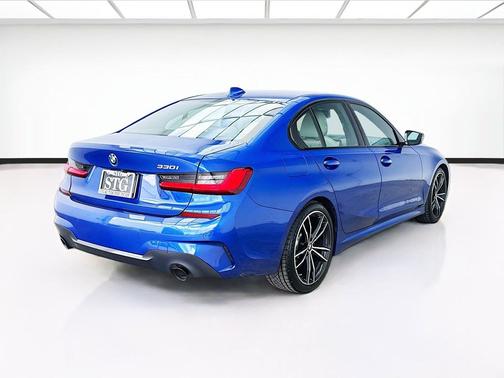 Portimao Blue Metallic 2021 BMW 330 330i