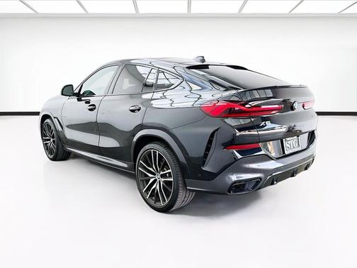 Black Sapphire Metallic 2020 BMW X6 sDrive40i