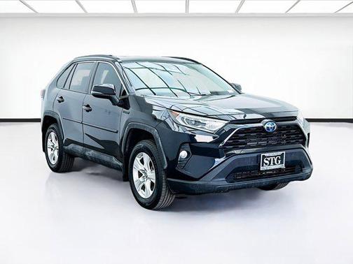 2021 Toyota RAV4 Hybrid XLE