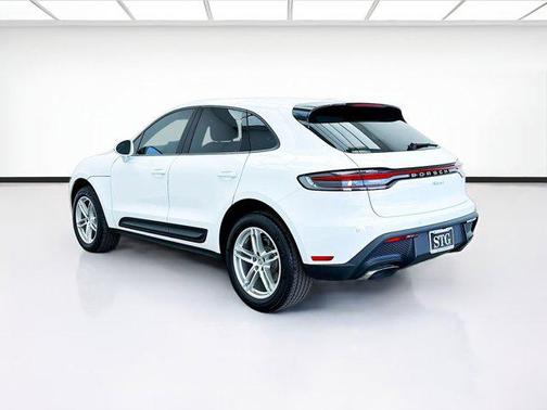 2023 Porsche Macan Base