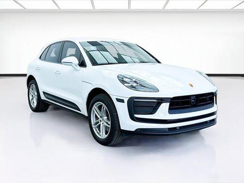 2023 Porsche Macan Base