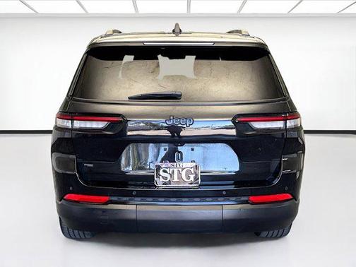 2022 Jeep Grand Cherokee L Altitude