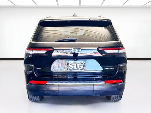 2022 Jeep Grand Cherokee L Laredo