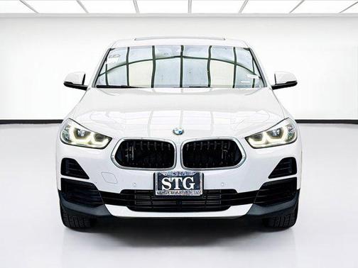 Alpine White 2022 BMW X2 xDrive28i