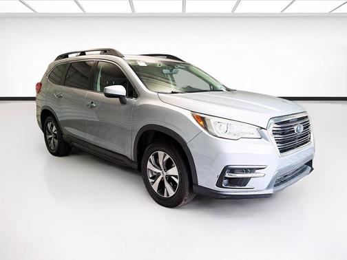 Ice Silver Metallic 2022 Subaru Ascent Premium 7-Passenger