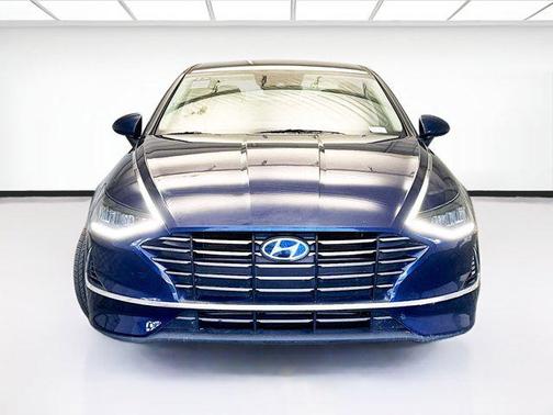 2022 Hyundai SONATA SE