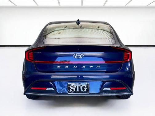 2022 Hyundai SONATA SE