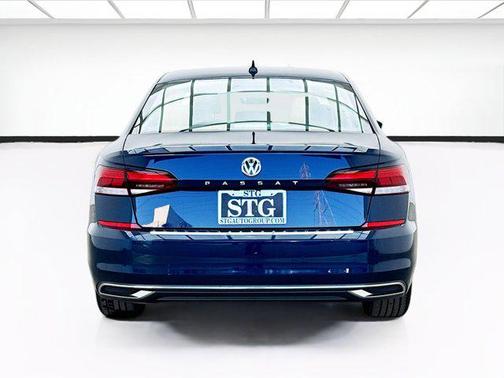 2022 Volkswagen Passat 2.0T SE