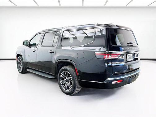 Diamond Black Crystal Pearlcoat 2023 Jeep Wagoneer L Series II 4x4