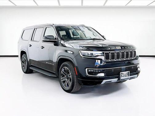 Diamond Black Crystal Pearlcoat 2023 Jeep Wagoneer L Series II 4x4