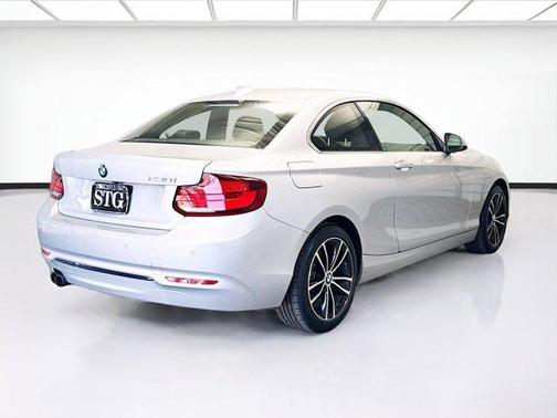 2020 BMW 230 230i