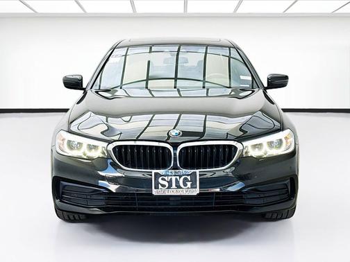 Black Sapphire Metallic 2019 BMW 530 530i