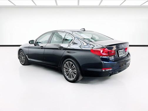 Black Sapphire Metallic 2019 BMW 530 530i