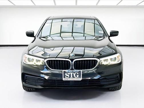 Black Sapphire Metallic 2019 BMW 530 530i