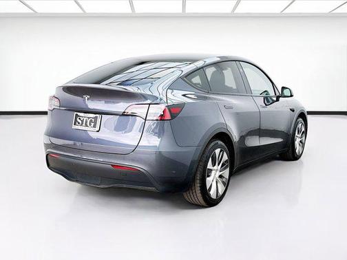 Gray 2023 Tesla Model Y RWD