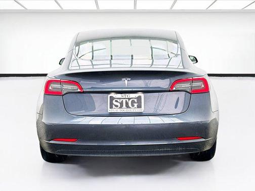 2020 Tesla Model 3 Standard Range