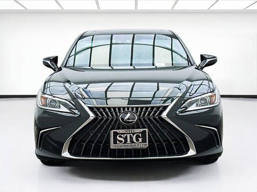 2024 Lexus ES 300h Base