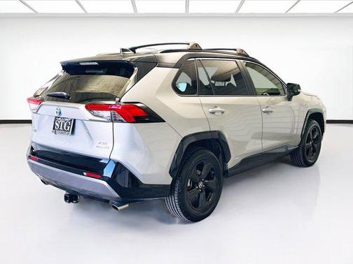 2019 Toyota RAV4 Hybrid SE