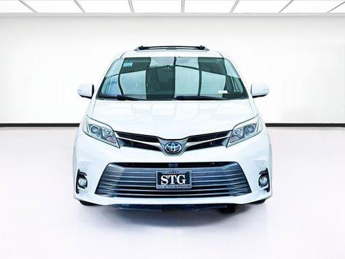 2019 Toyota Sienna Limited Premium