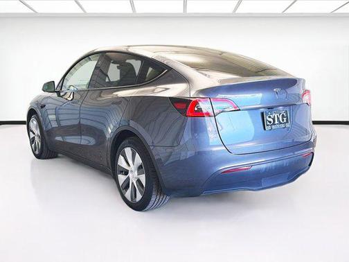 2023 Tesla Model Y RWD