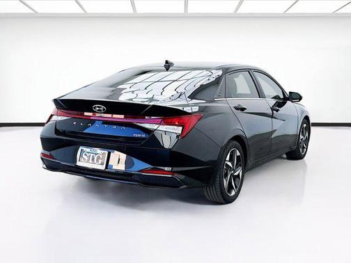 2023 Hyundai ELANTRA HEV Limited