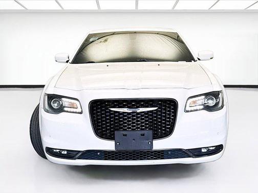 2019 Chrysler 300 S
