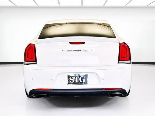 2019 Chrysler 300 S