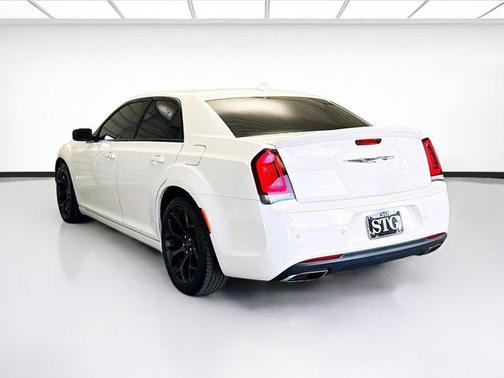 2019 Chrysler 300 S