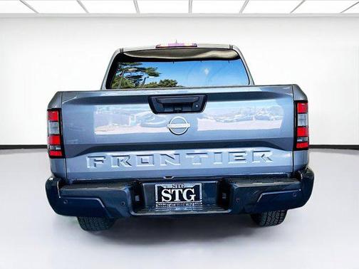 2023 Nissan Frontier S