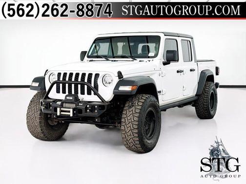 Bright White Clearcoat 2020 Jeep Gladiator Sport S