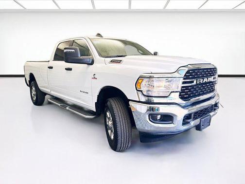 2024 RAM 2500 Big Horn Crew Cab 4x4 8' Box
