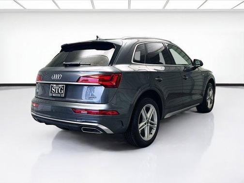 2022 Audi Q5 55 S line Premium