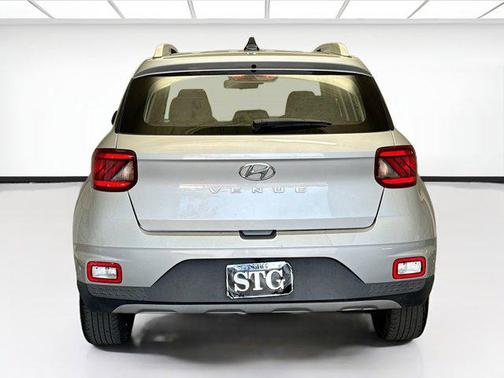 2022 Hyundai VENUE SEL