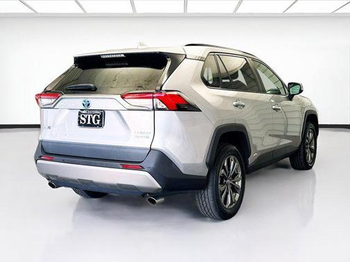 2022 Toyota RAV4 Hybrid SE
