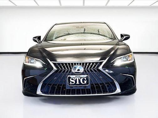 2024 Lexus ES 300h Base