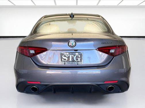 2018 Alfa Romeo Giulia Base