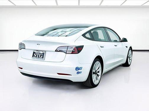 2021 Tesla Model 3 Standard Range Plus